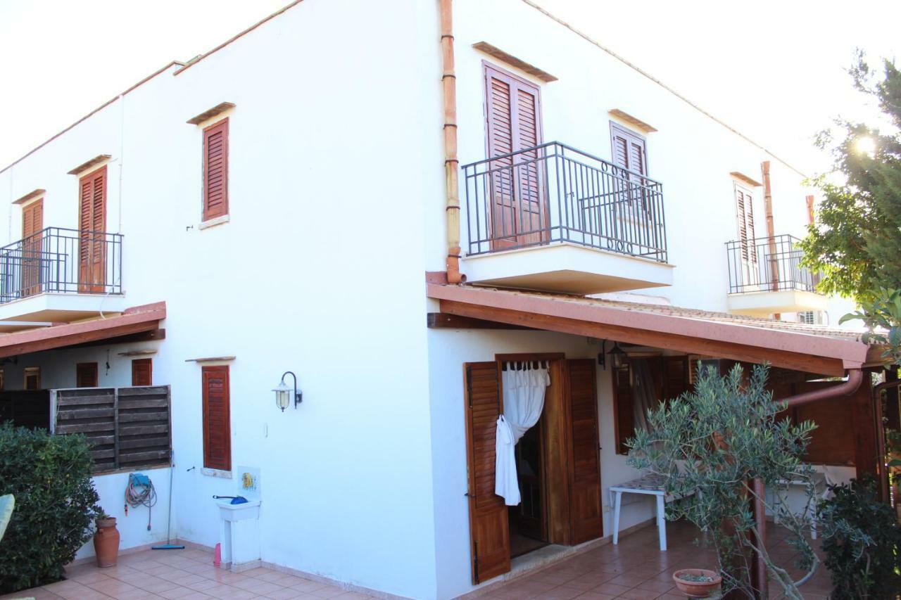 Villetta Con Giardino Mandarino Macari Exterior photo
